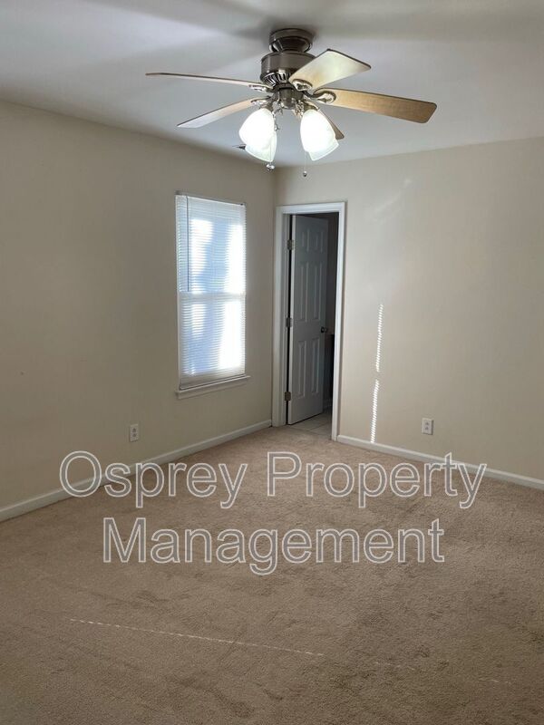Charming 3-Bedroom Home with Garage in Virginia Beach - Photo 12