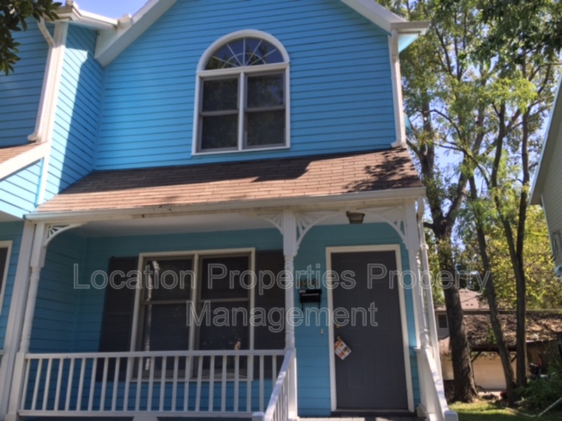 Lawrence House: 828 Maine Street