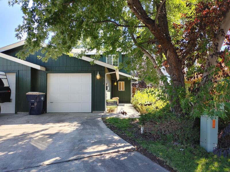 Redmond Townhome: 548 NE Negus Lp