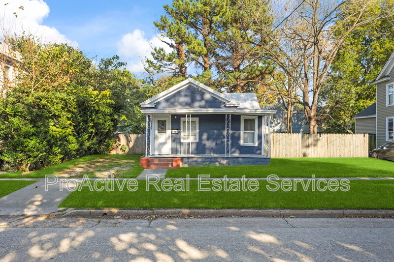 Chesapeake House: 1217 Hull St