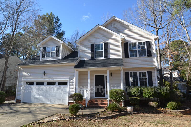 Holly Springs House: 900 Creek Haven Dr