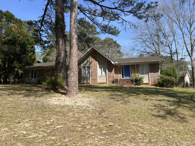 Ozark House: 180 Kings Ct