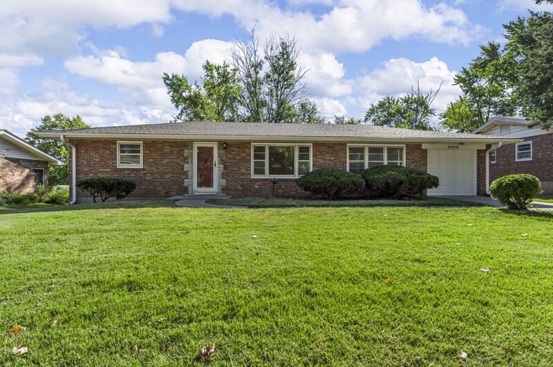 St. Louis House: 9986 Northampton Drive