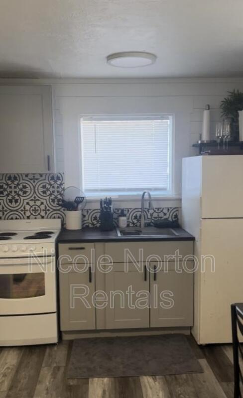 Rio Dell Condo: 457 Wildwood Ave