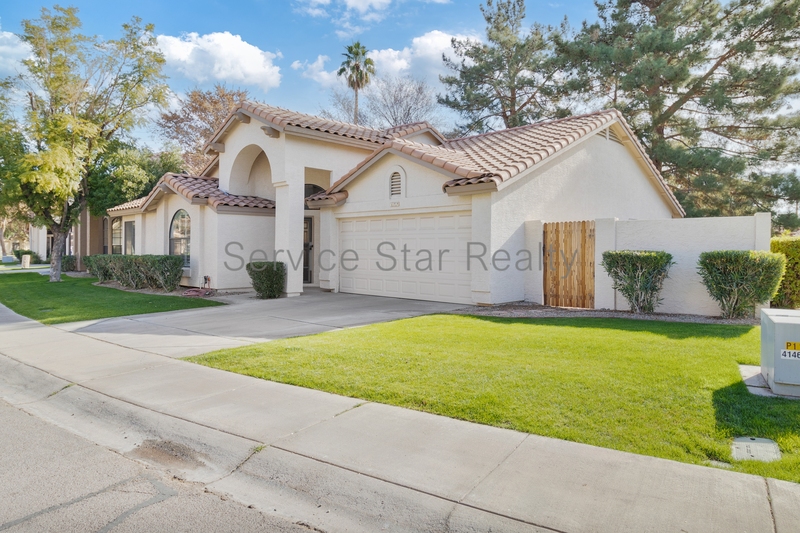 Tempe House: 179 W Knox Rd