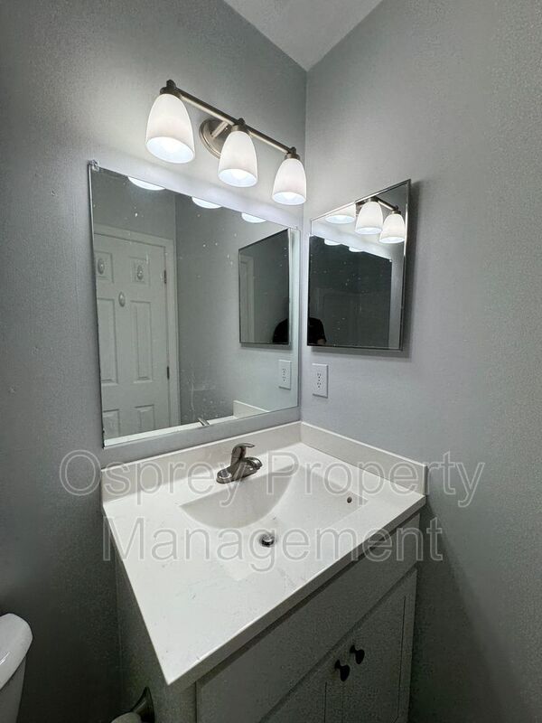 Charming 2-Bed, 2.5-Bath Home in Vibrant Norfolk   