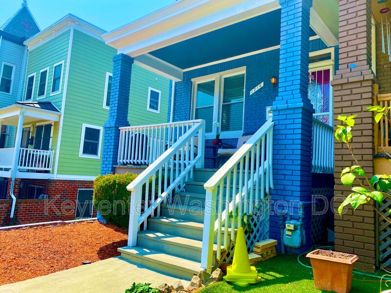 Request a Viewing for 1216 Montello Ave, NE Tenant Turner