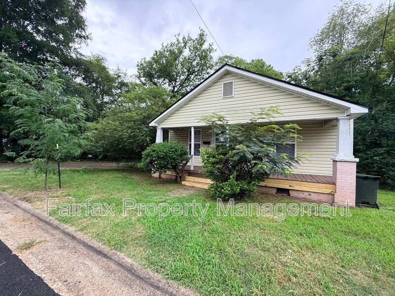 Durham House: 912 Massey Ave