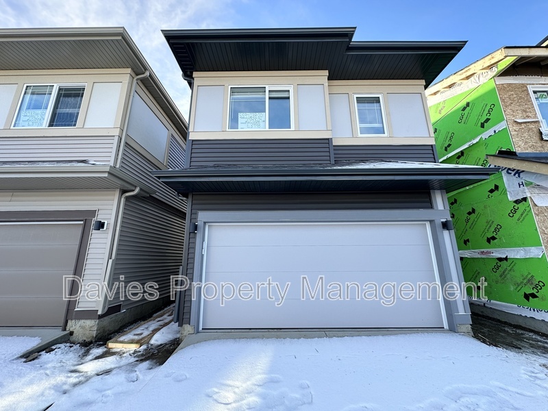 Edmonton House: 20740 24 Avenue NW