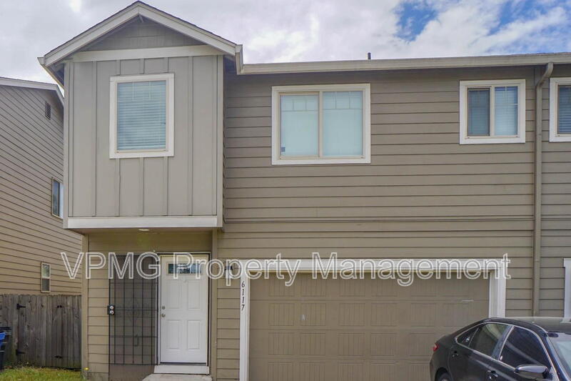 Vancouver Townhome: 6117 Northeast 105th Avenue