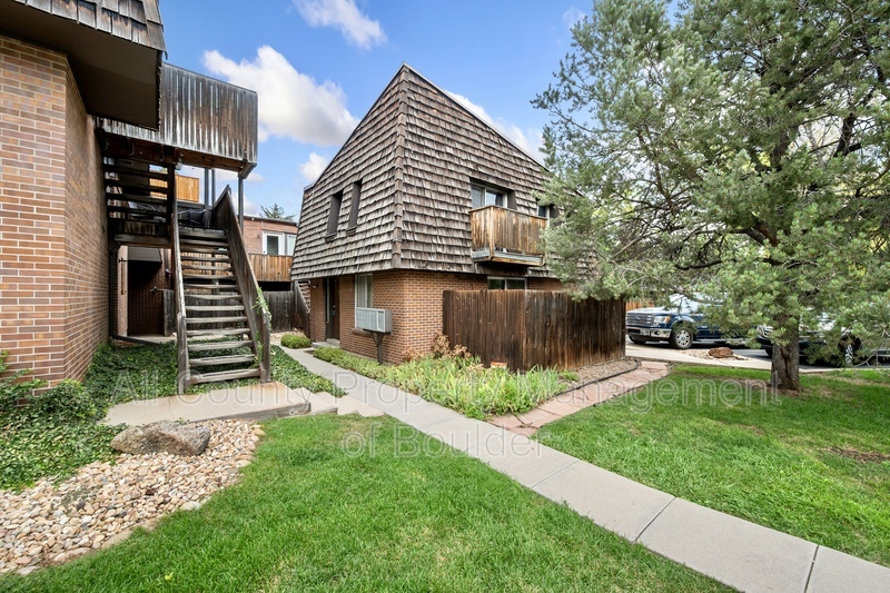 Main image for 745 Thomas Dr APT 19