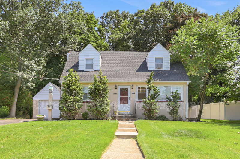 Haddon Heights Condo: 2008 Maple Ave