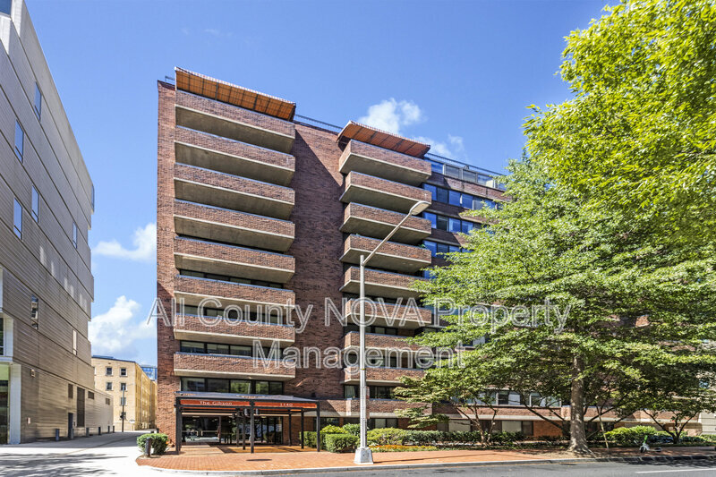 Washington Condo: 1140 23rd St NW