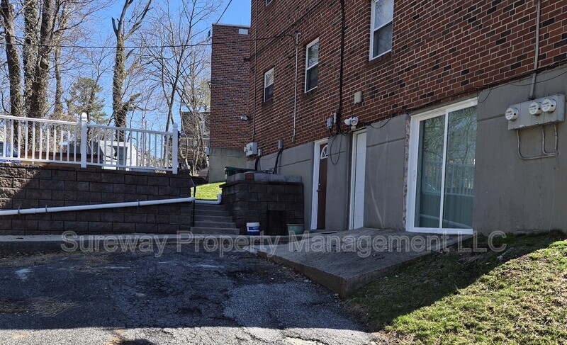 Media Condo: 419 W. Jefferson St.