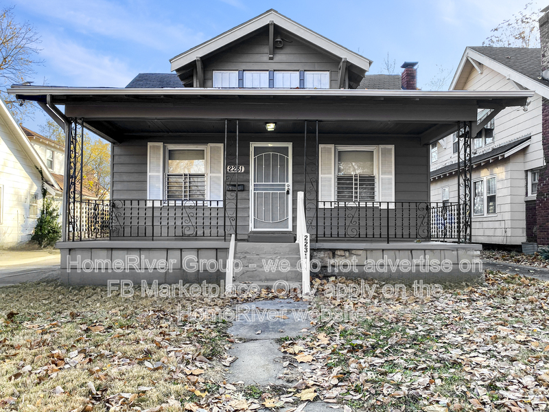 Kansas City House: 2231 E 68th St