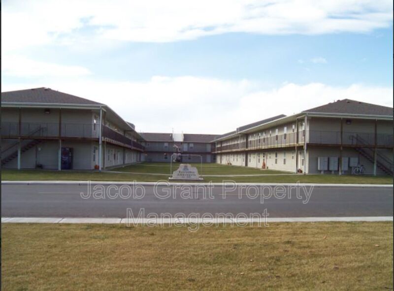 Ammon House: 1378 Curlew Avenue