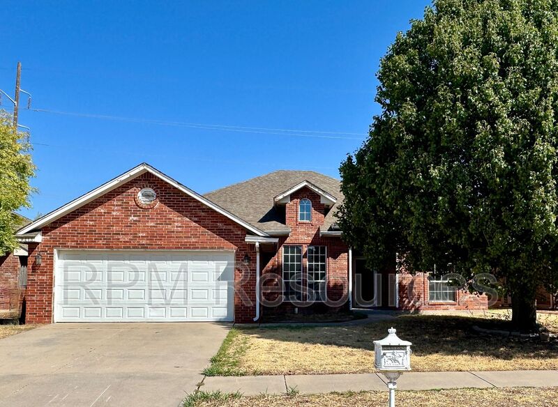 Oklahoma City House: 8413 NW 77th St