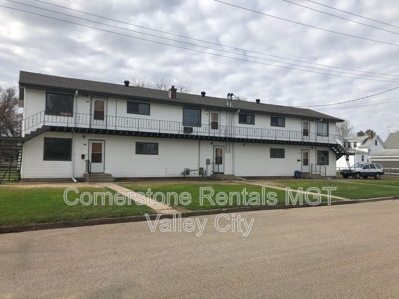 Valley City House: 815 3rd St SW