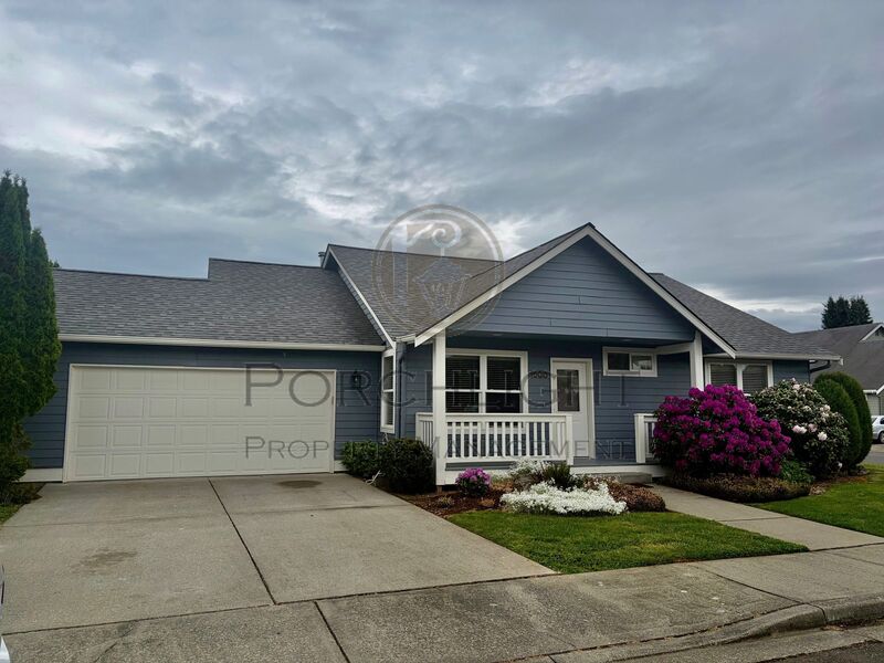 Lynden House: 1900 Buttercup Drive