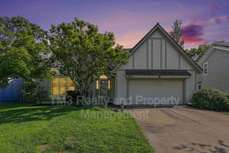 Overland Park House: 10313 West 131st Street