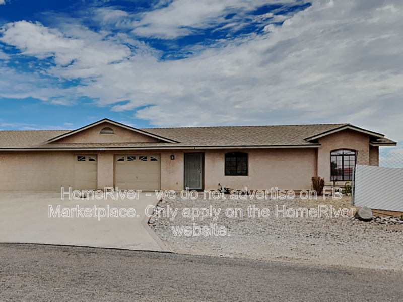 Lake Havasu City Condo: 2000 Bombay Dr