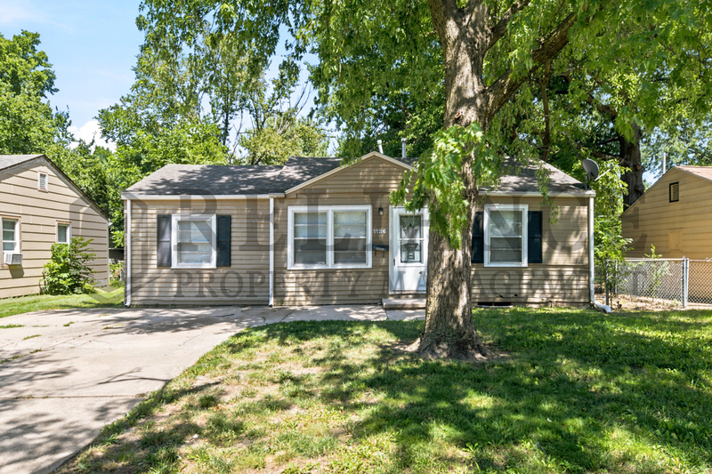 Wichita House: 1126 Silverdale Court