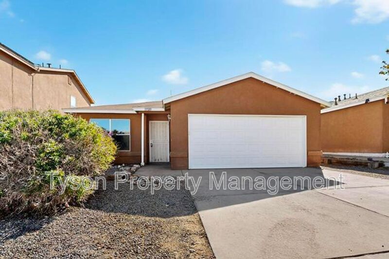 Albuquerque House: 11120 Ibis RD SW