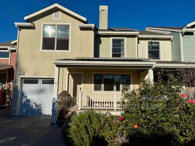 Petaluma House: 434 Lindberg Circle