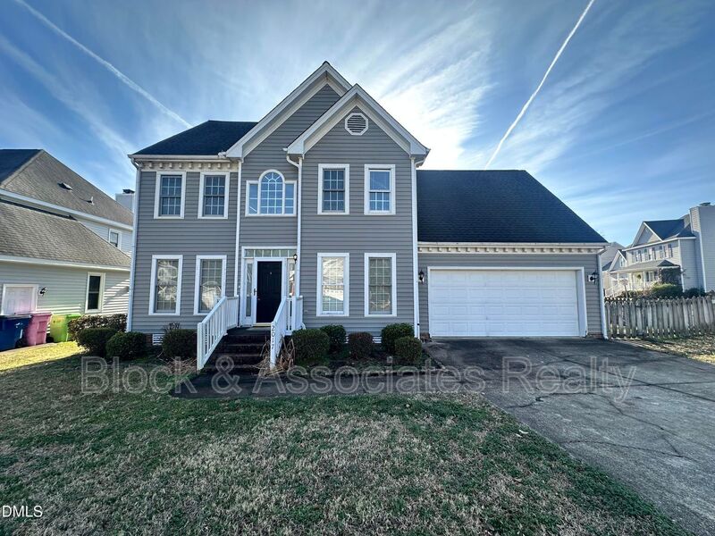 Raleigh House: 2017 Laurel Valley Way