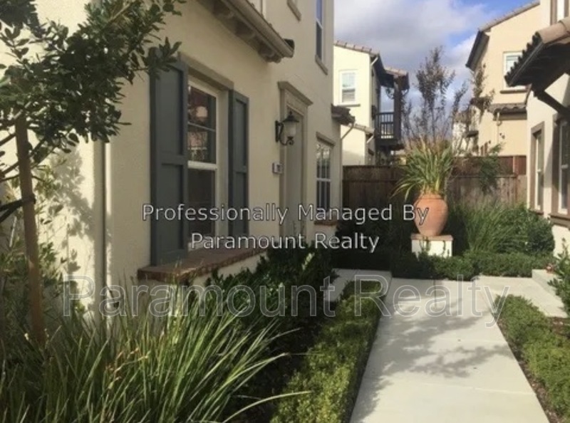 San Ramon House: 2017 Tarragon Rose Court