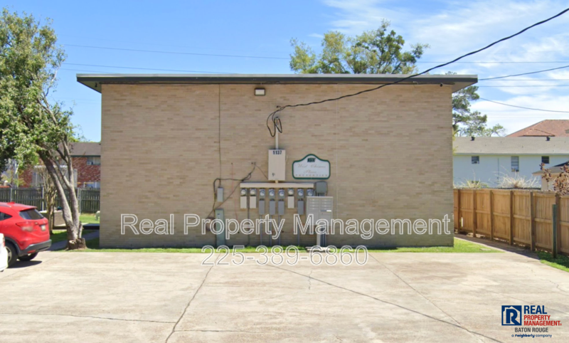 Baton Rouge Condo: 1137 W. Chimes St.