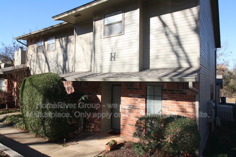 Edmond Condo: 1817 Hunters Ridge Rd
