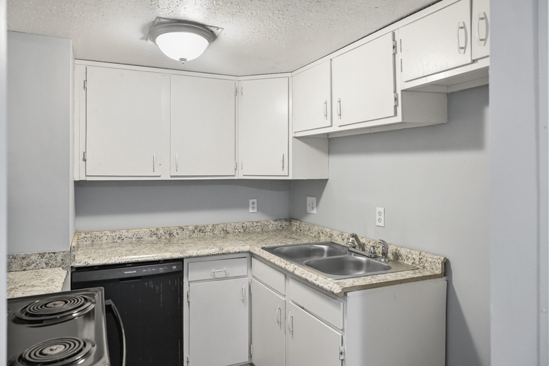 Jackson Condo: 225 W McDowell  - A7