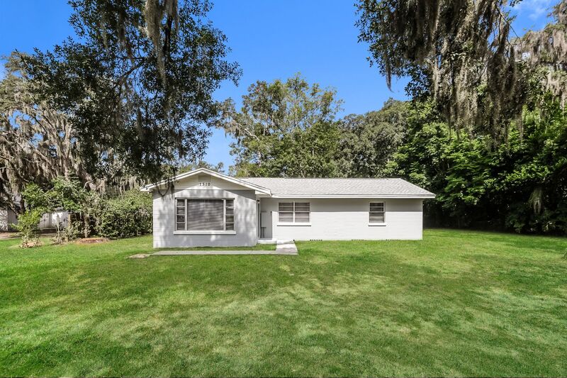 Valrico House: 1510 S Miller Rd