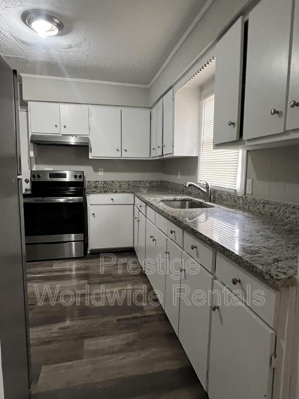 Columbus House: 3104 Morehouse Street