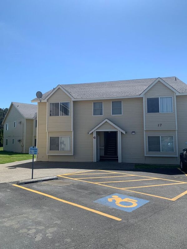 Kennewick Condo: 17 W. 24th Ave.