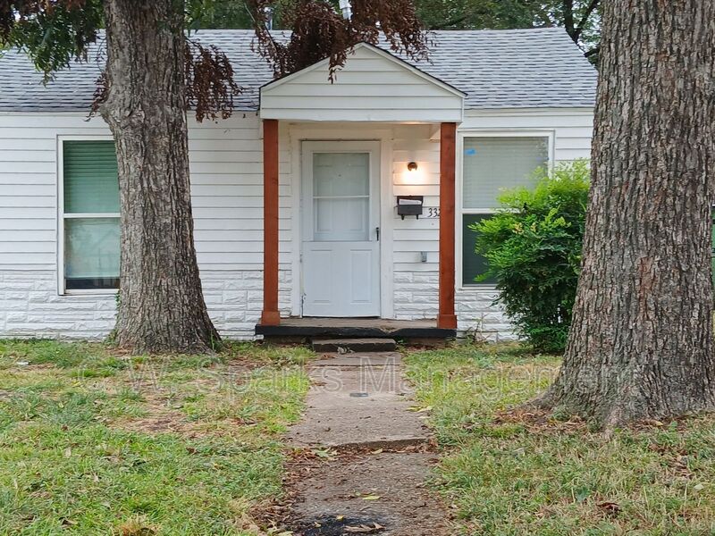 Dallas House: 3322 Goldspier Dr