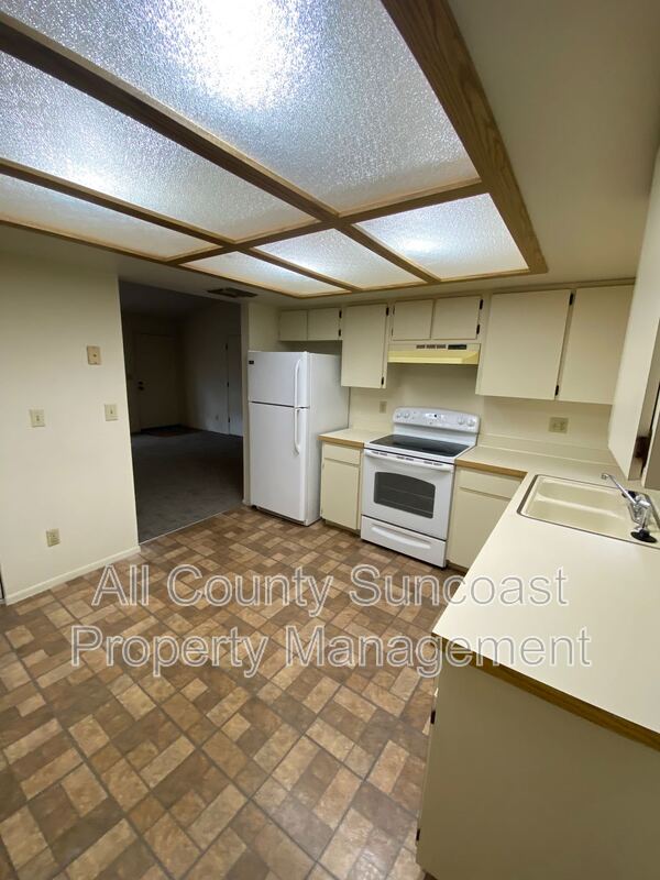 Tarpon Springs Condo: 519 Curlew Place E