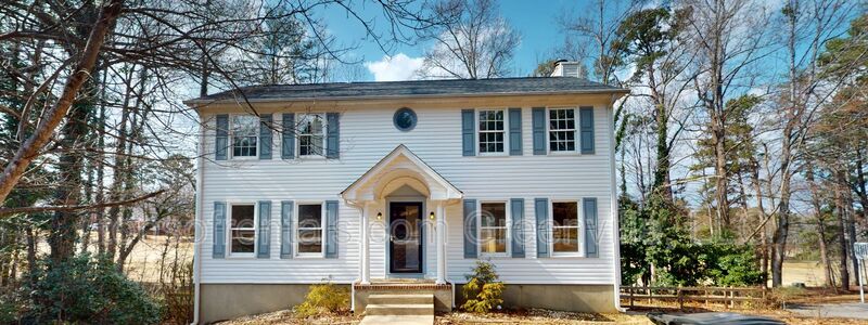 Taylors House: 710 Stallings Rd