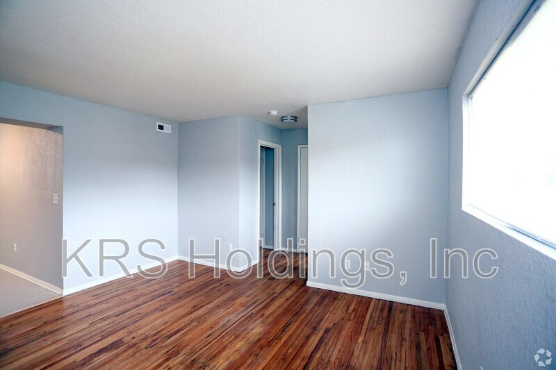 Newport news Condo: 4201 Orcutt Ave