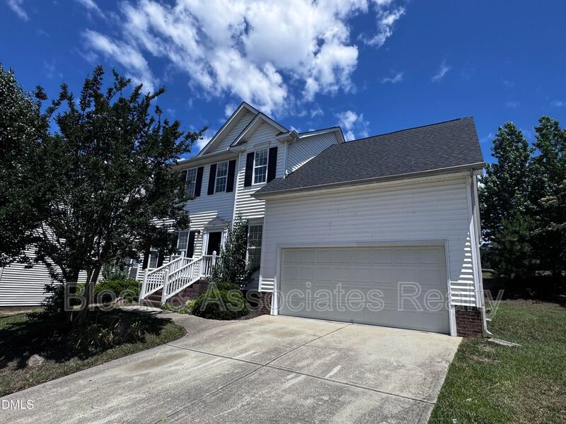 Raleigh House: 3228 Forest Mill Circle