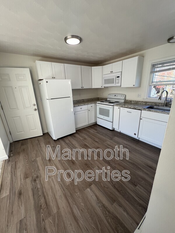 Barrington Condo: 58 Old Concord Turnpike