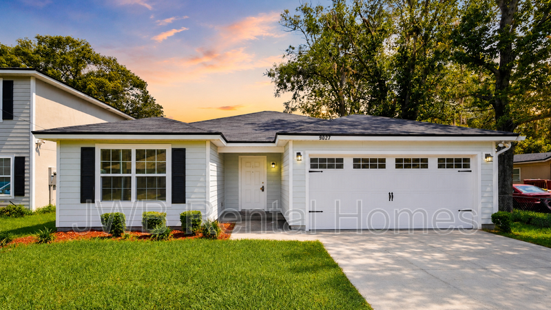 Jacksonville House: 9027 Dandy Ave