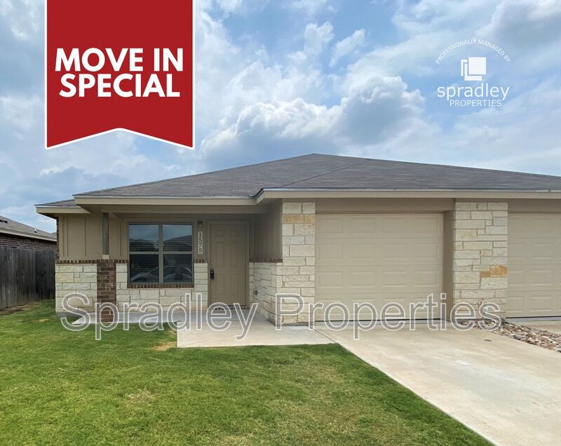 Belton Townhome: 1575 Vani Ct