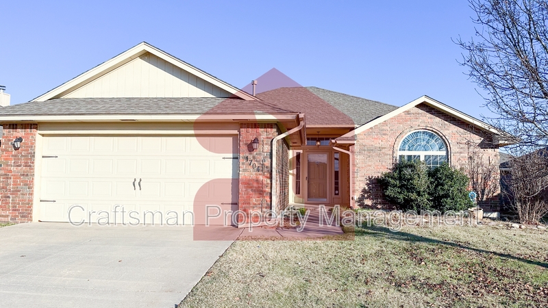 Moore House: 1704 January Place