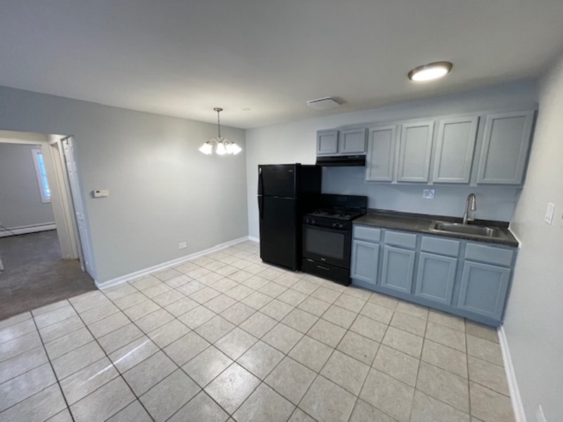 Arlington Heights Condo: 7 North Dryden Place - 7-1G