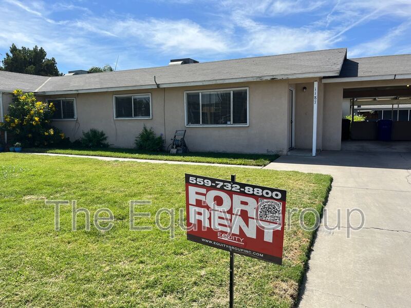 Porterville House: 1187 W Grand Ave