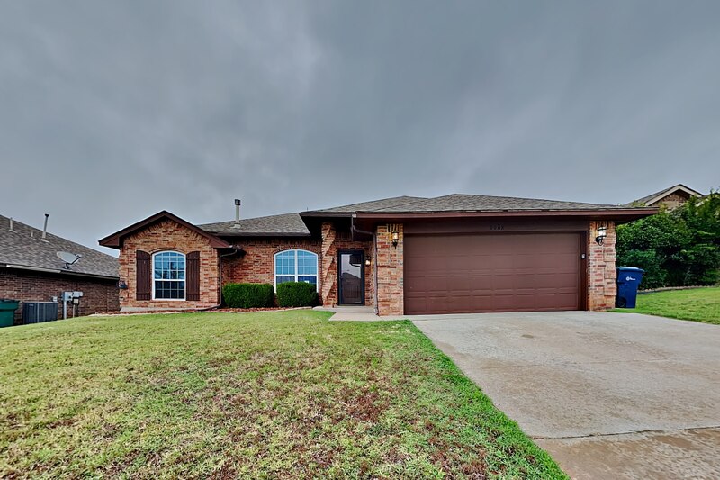 Yukon House: 9908 Allie Hope Ln