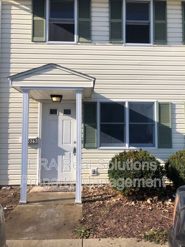 Washington Courthouse House: 2029 Heritage Dr.