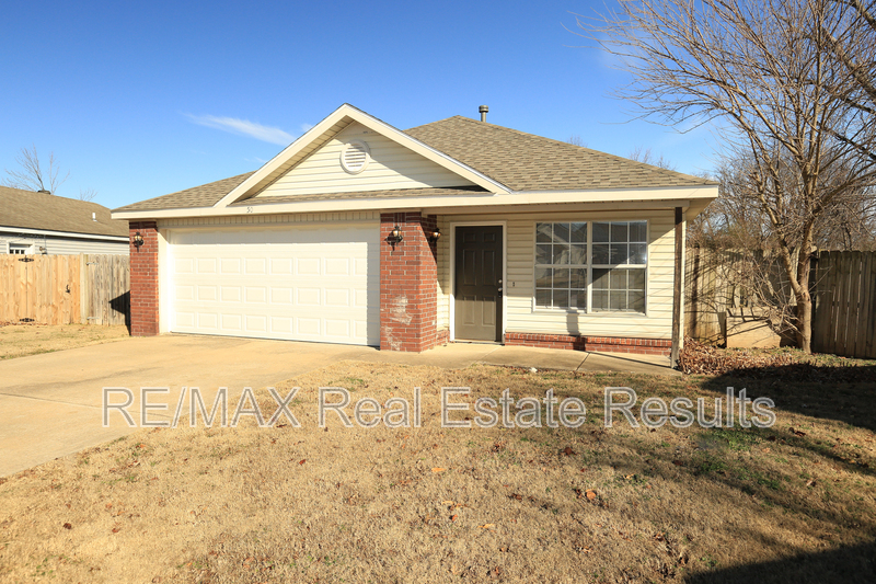 Bentonville Condo: 50 Cheryl Cir